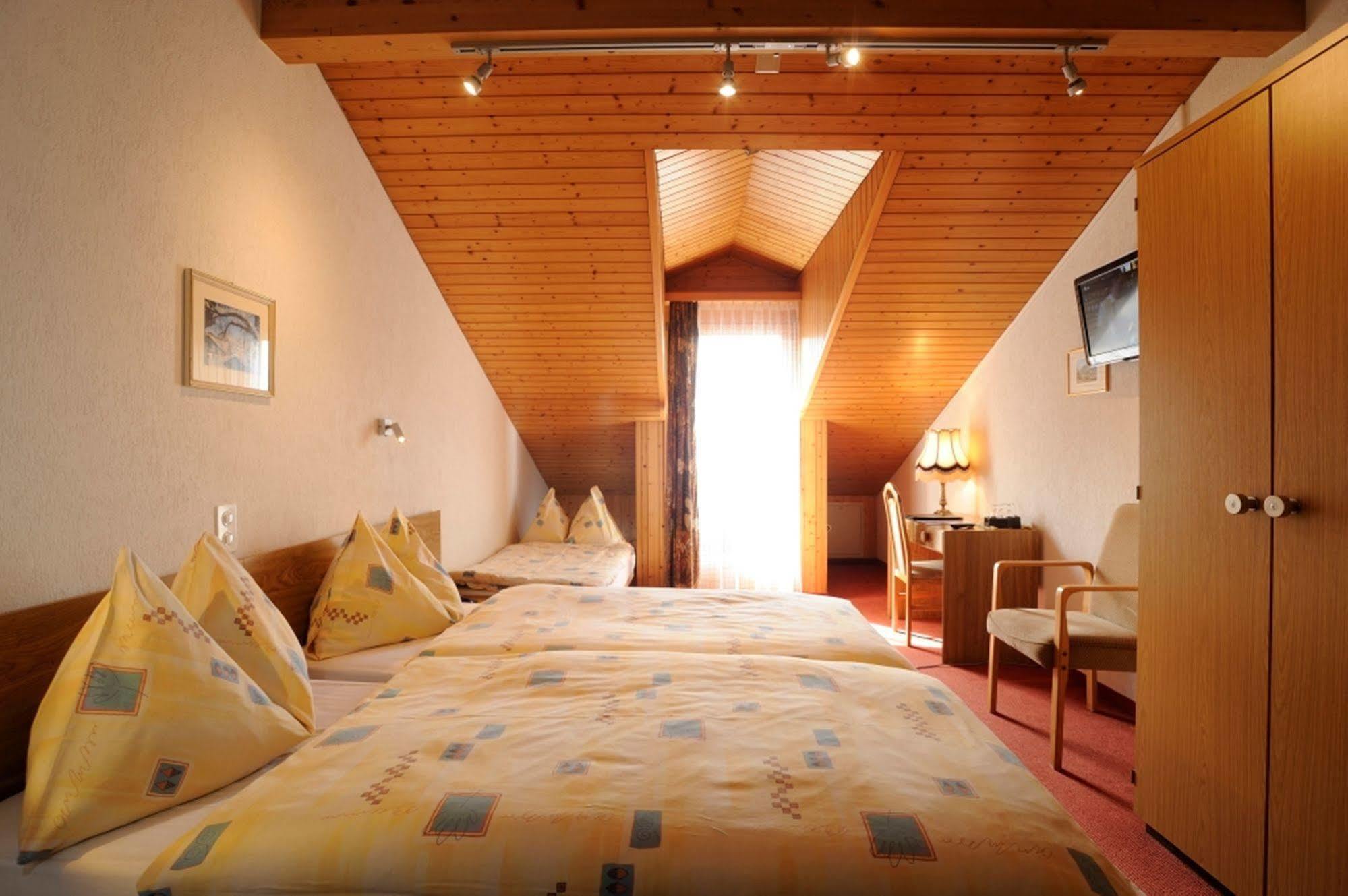 Hotel Toscana Interlaken Zimmer foto